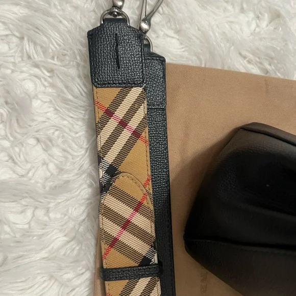 Small Burberry black banner tote - Picture 14 of 14